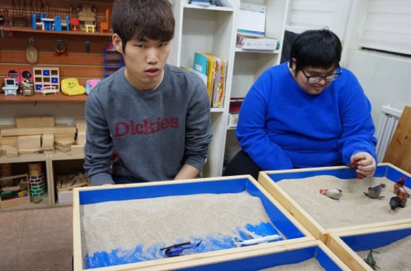 모래놀이치료