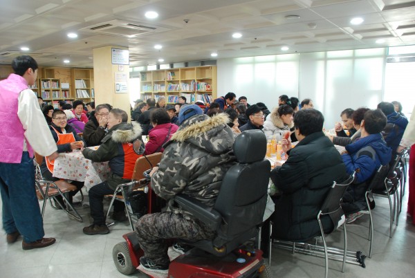 한복입은진행자와함께