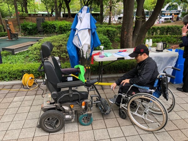 내휠체어는내가세척