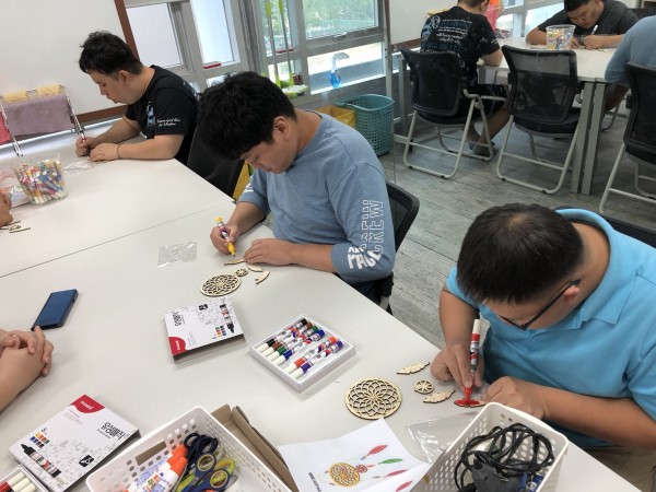 목요일 요리미술 프로그램 중 미술