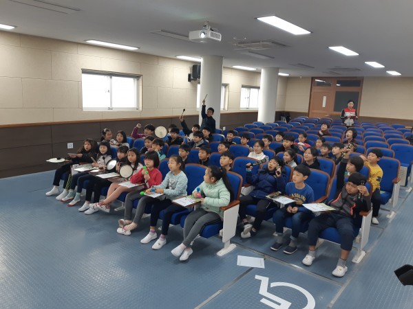 오케스트라와 함께하는 장애이해교육