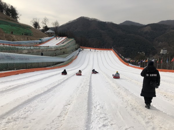 눈썰매장