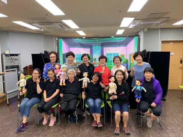 여우의 희망소리와 금빛노을인형극단 단체사진
