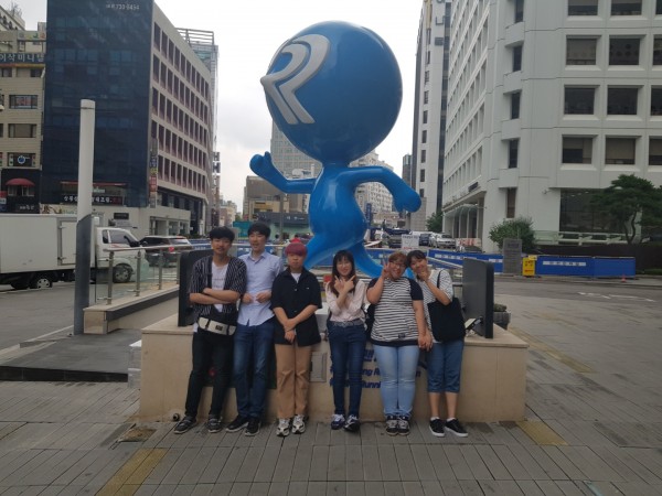 취업자 단체사진