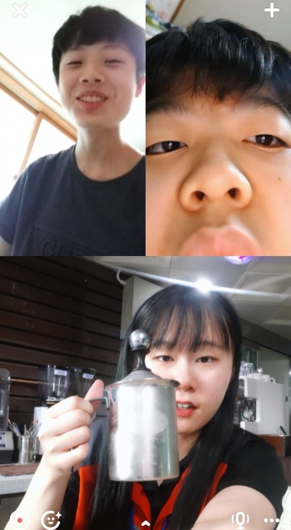 도구 사용교육을 진행하고 있는 사진