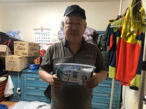 이 조그만 것에 이렇게 많은 물건들이 들어있다니.. 감사합니다 잘 쓸게요!