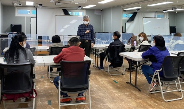 문해교실 강사소개 모습