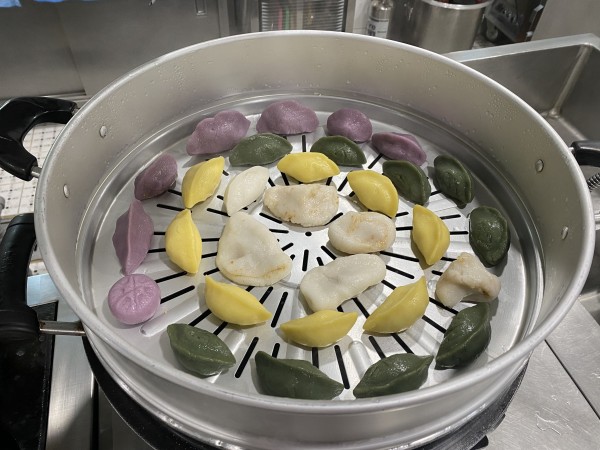 송편 찜기에서 꺼낸사진