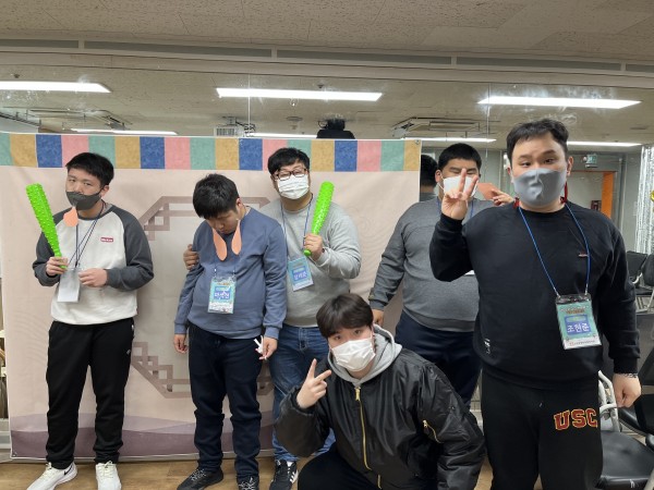 방탈출에 실패하여 혹부리영감이 된 모습
