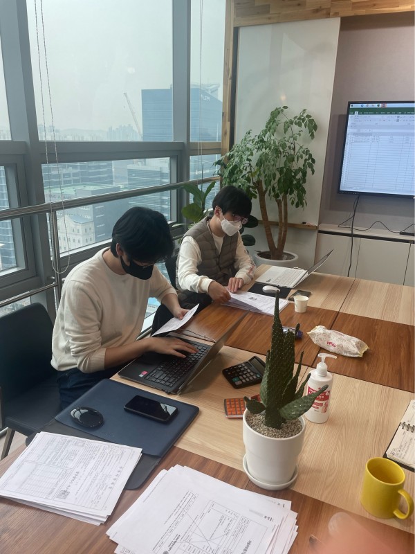 자신만만 렌터카에서 훈련받는 훈련생