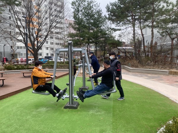 하체로 미는 운동