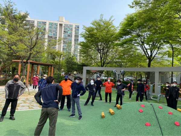 허리돌리기
