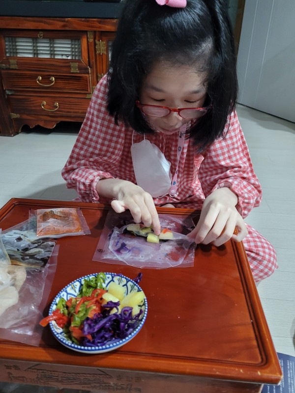 요리하는 모습(문O영님 가족