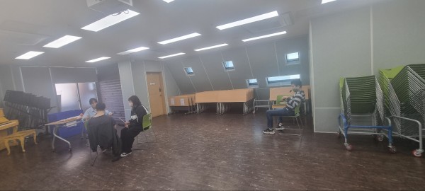 각자의 자리에서 소리를 내어보며 열심히 프로그램을 참여하였습니다.