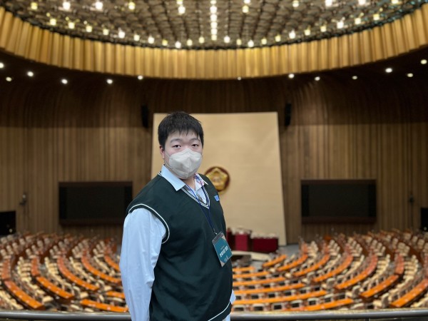 본회의장에서 기념사진 촬영