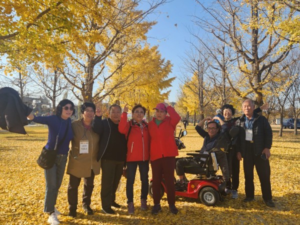 강천섬에서 같이 모여 단체사진
