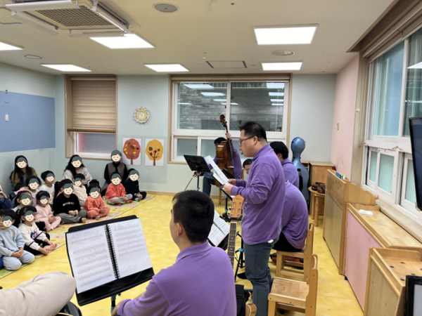 자기소개를 하고 있는 인식개선강사01