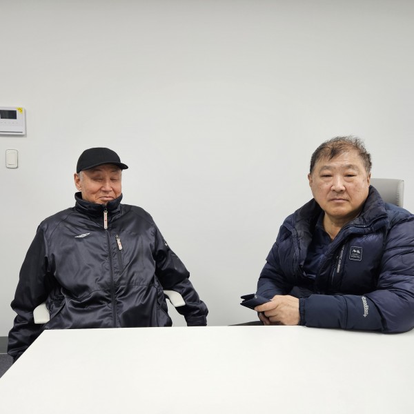 환경정리 직무 현장점검 참여자 면담하는 참여자