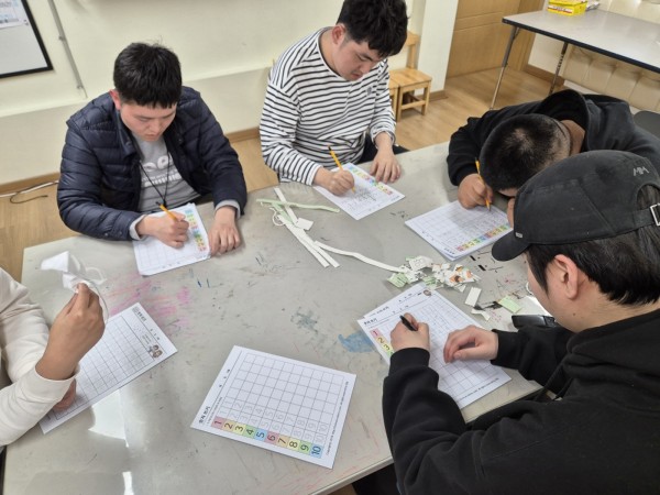 다 같이 열심히 숫자 공부 하는 모습