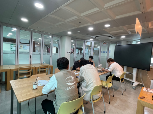 제15차 자립지원계획회의 의논하는 모습