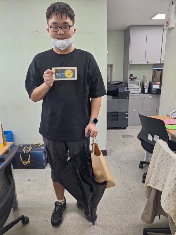 추석 명절선물을 전달드렸습니다