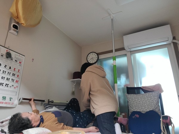 체간 및 다리의 근긴장도 이완 훈련