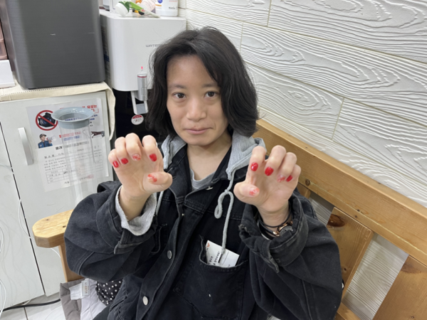 완성된 네일아트 사진