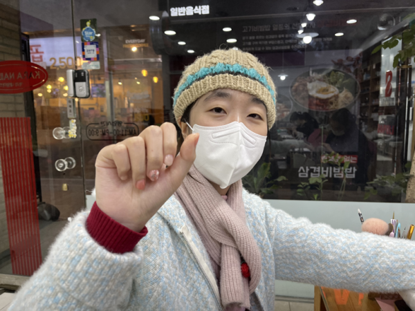 완성된 네일아트 사진
