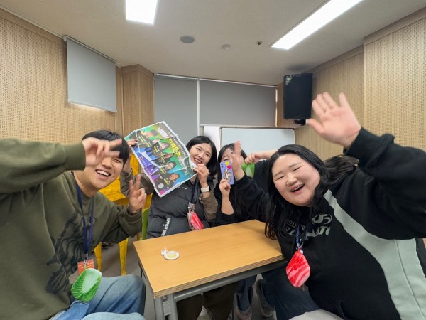 퍼즐을 맞추고 인증하는 사진