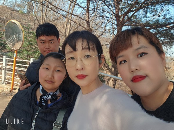 여의도 한강공원에 방문한 B그룹