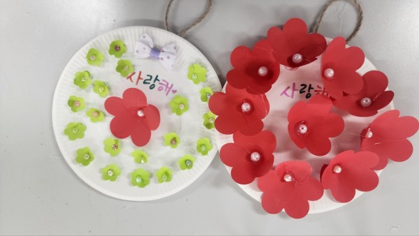 6월 꽃 주제로 진행되었던 청소년 주말 미술프로글매 작품