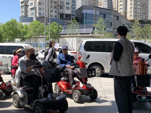 전동보장구 이론 교육 중