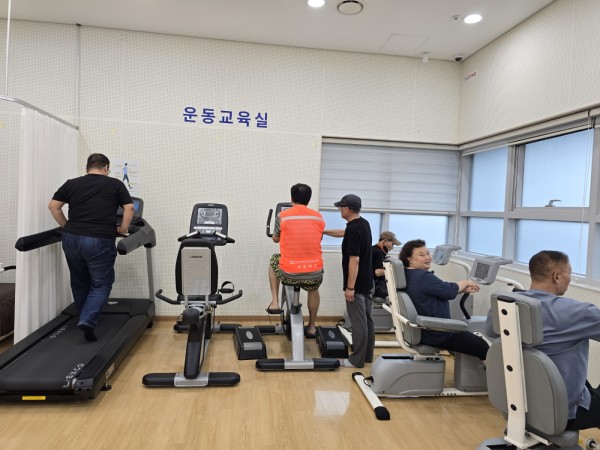 운동하는 모습
