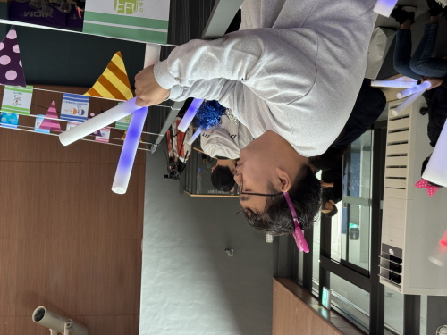 열심히 응원하는 모습