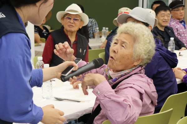 레크레이션 문제맞추는 이용인