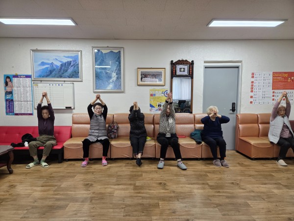 모두들 열심히 운동을 하신답니다