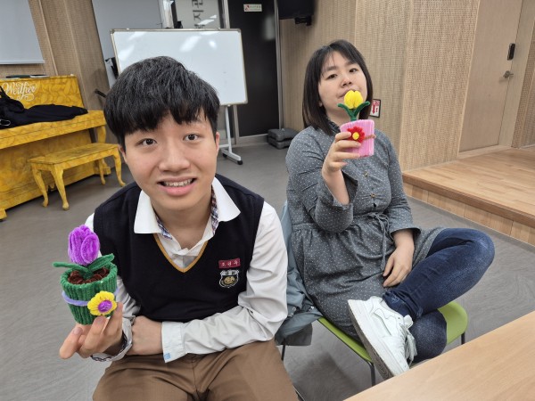 모루공예를 진행한 모습