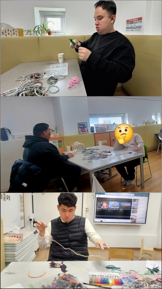 금빛4실-알파카에게 옷을 잘 입혀주고 있어요