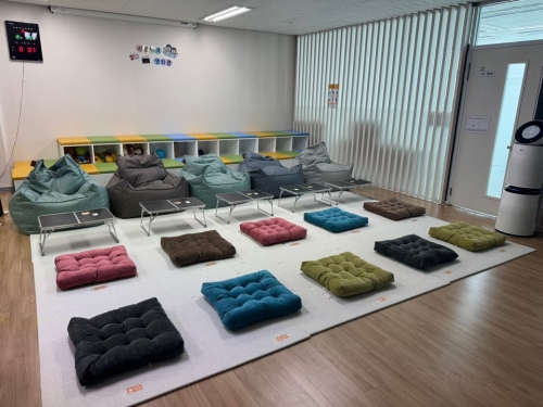 영화관처럼 꾸며놓은 사진