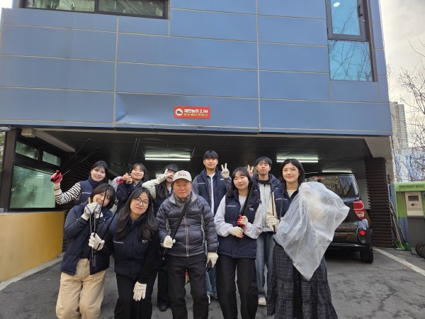 2월 활동 전 찍은 단체사진