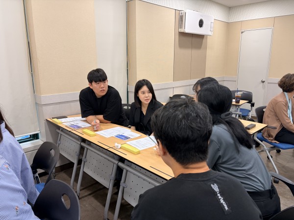 기관 별로 회믜하는 모습