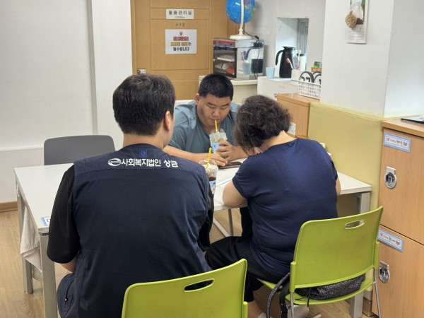 어머님과 상담중