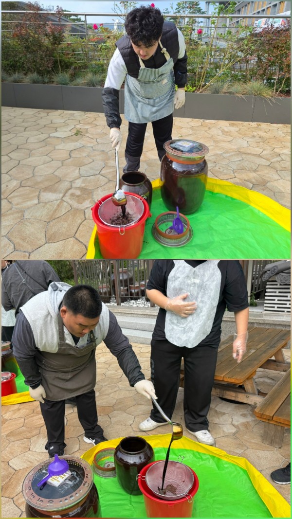 간장을 거르면 소금이 남아요